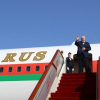 Лукашенко Путин менен сүйлөшүү үчүн Россияга учуп кетти