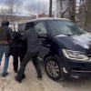 Орусияда полиция унаасына кол салуу болду
