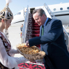 Кэмерона раскритиковали за дорогостоящее турне по Центральной Азии