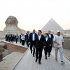 Президент Садыр Жапаров Каирдеги Гиза пирамидаларына жана Чоң Мисир музейине зыярат кылды