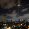Тель-Авив караңгылыкка чөмүлдү