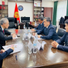 КР Эмгек министрлигинде Япониянын Элчиси менен сүйлөшүүлөр өттү