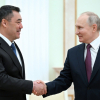 Путин Садыр Жапаровду жана Кыргызстандын элин Жеңиш күнү менен куттуктады