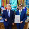 Эдил Байсалов Дональд Трампка ишеним грамоталарын тапшырды