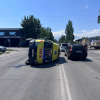 В Бишкеке в результате ДТП перевернулась карета скорой помощи