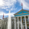 Бишкек мэриясы автобус сүзүп кеткен эки өспүрүм кыз боюнча билдирүү таратты