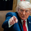 Трамп пригрозил «разбомбить к чертовой матери» Оман