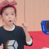 В Китае 6-летняя девочка побила мировой рекорд по сборке кубика Рубика