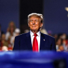Трамп опроверг сообщения о предложении Ирану смягчить санкции
