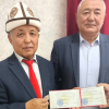 Аксакалдар кеңешинин төрагасы Садык Алаханга «профессор» наамы ыйгарылды