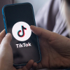 США обвинили TikTok в экспериментах над детьми с опасным контентом