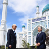 СҮРӨТ - Өзбекстан Казакстанга мечит салып берди