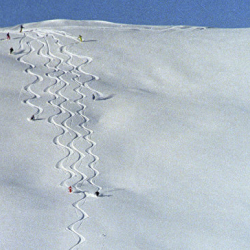 В горах северной Италии при сходе лавины погиб горнолыжник