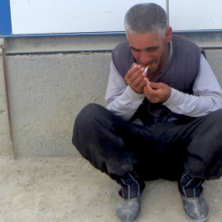 Түркмөнстанда коомдук жайларда чылым чеккендерге жаза күчөтүлдү