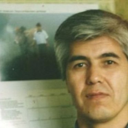 Өзбекстан: 18 жыл түрмөдө отурган журналист Бекжанов эркиндикке чыкты