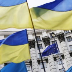 Украина өкмөтү 3,5 миң мамлекеттик ишкананы сатат