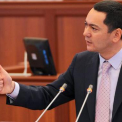 Бабанов кудуңдап жүрөт