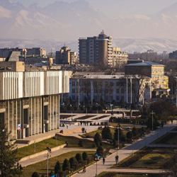 В Бишкеке проходит митинг сторонников лидера киргизской оппозиции