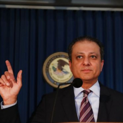 В США предложено уволиться всем назначенным Обамой прокурорам