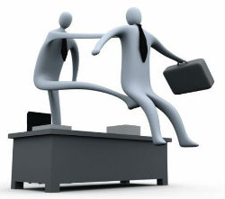 Женщину-полицейского уволили из-за слитых мужем в Сеть порно-снимков