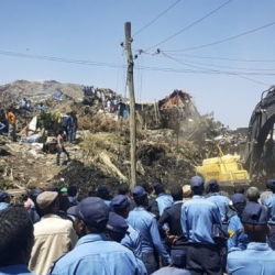 Эфиопия: при обвале кучи мусора на свалке погибли 15 человек