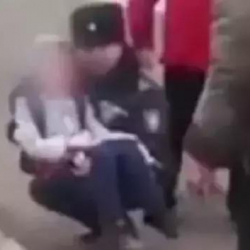 В Алматы уволили полицейского, сбившего ребенка на "зебре"