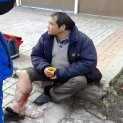 В Алматы врачи «скорой» с трудом согласились госпитализировать бездомного