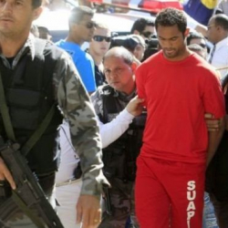 Возвращение на поле футболиста-убийцы вызвало скандал в Бразилии