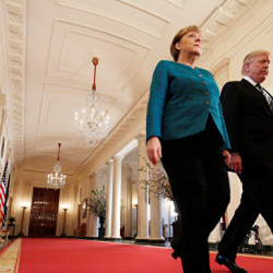 СМИ: Меркель перед встречей с Трампом изучила его тезисы в Playboy