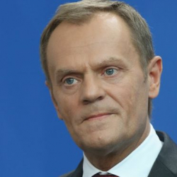 Туска обвинили в предательстве по делу о гибели Ту-154 в Смоленске