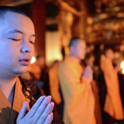 Китайские власти к маю снесут более 3 тысяч буддийских монашеских общежитий