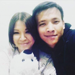 Сүрөт - Ырчы Амир Аскаров бойдокчулук менен коштошуп...