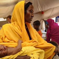 Түштүк Суданга карата биринчи жардам жолго чыкты