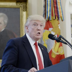 По решению суда Трамп выплатит 25 млн в качестве компенсации по искам 7 тысяч человек