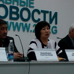 Шарабидин Токстосунов, жактоочу: “Киргенибизде Садыр Жапаров өтө оор абалда, титиреп, жөөлүп жаткан экен”