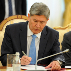 Алмазбек Атамбаевдин 2010-жылдын 7-апрелиндеги элдик Апрель революциясынын 7 жылдыгына байланыштуу кайрылуусу