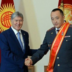 Бакиевге кызматкерлери азыр Атамбаевдин штабын жетектейт