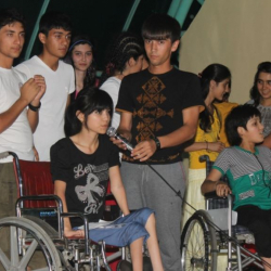 Тажикстанда майыптарды алдап жүргөн топтун иши сотко өттү