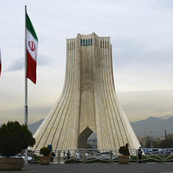 В Иране отменили решение не показывать дебаты кандидатов в прямом эфире