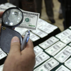 Курманбек Жороев:“Дүйнөлүк банк 12 млн еврону техникалык жардам көрсөтөлү деп сунуш кылган болсо, бул акчага сот имаратын көп кабаттуу кылып салыш керек”