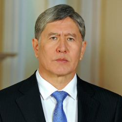 Президент Алмазбек Атамбаев Зергер айыл округунун Аюу айылындагы каргашага байланыштуу жарандарга кайрылуу жасады