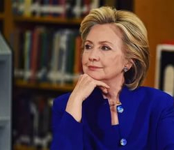 Хиллари Клинтон:  “Орустардын хакерлеринин жана ФБР башчысынын катынан улам утулуп калгам”