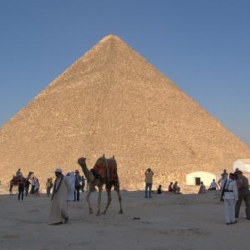 Хеопс пирамидасында эки башка бөлмө табылды