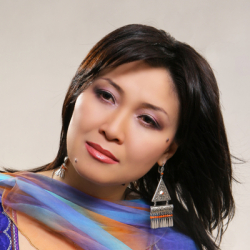 Гүлнур Сатылганова ырдаган ырларды башкалар ырдай албайт экен