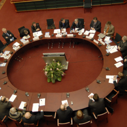 Оппозиция чогулуп, алдыдагы шайлоону  талкуулоодо