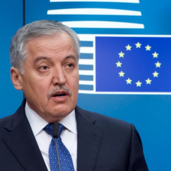 Дүйшөмбү Брюсселде талаштуу Рогун ГЭСинин курулушун коргоодо