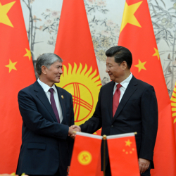 Атамбаев Си Цзинпин менен жолукту