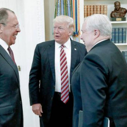 Трамптын жашыруун маалыматтарды Орусияга бергендиги жалганга чыгарылды