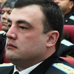 В Таджикистане найден бункер, принадлежащий сотруднику антикоррупционного ведомства с мешками денег и золота