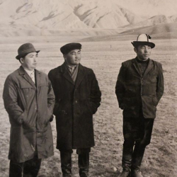 Жеңишбек Эдигеев: “Энеден кийин төркүн жок, күйөөдөн кийин баркың жок”